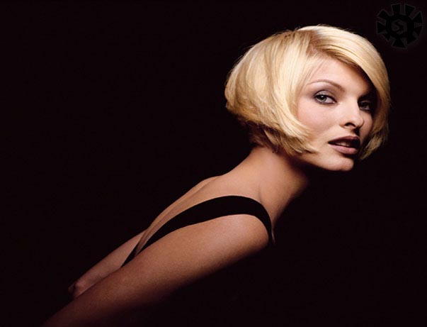 LINDA EVANGELISTA - La camale&oacute;nica
